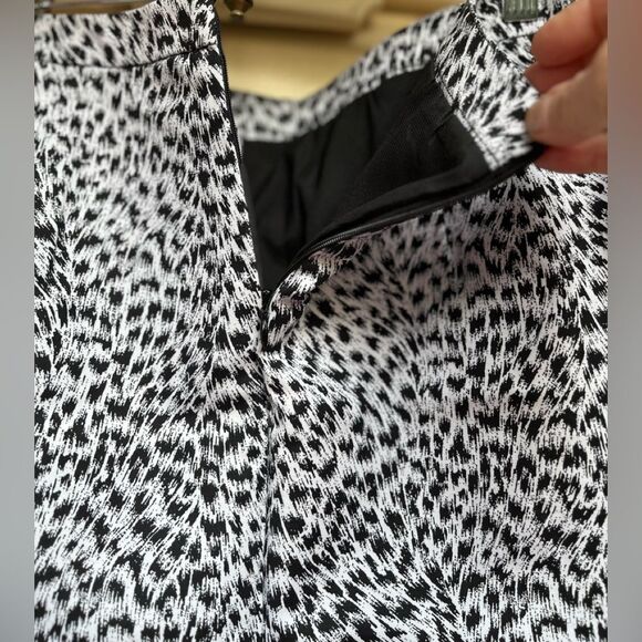 Michael Kors, black/white zebra pattern, mini skirt, black, solid black detail,4 - Picture 3 of 5